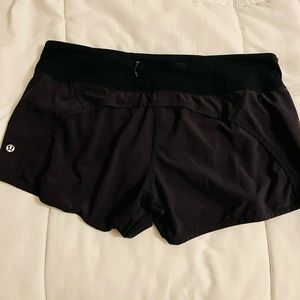 💞Lululemon short size 12💞